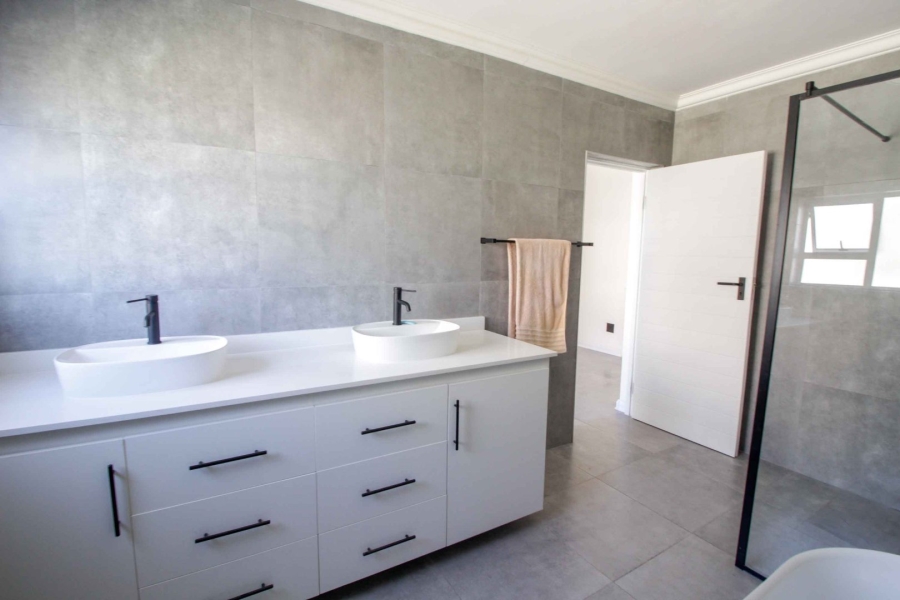 3 Bedroom Property for Sale in Aston Bay Eastern Cape
